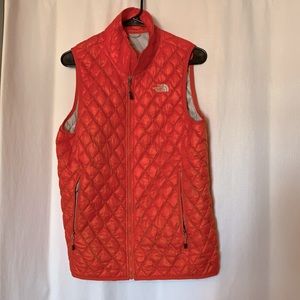 The North Face thermoball Vest - orange